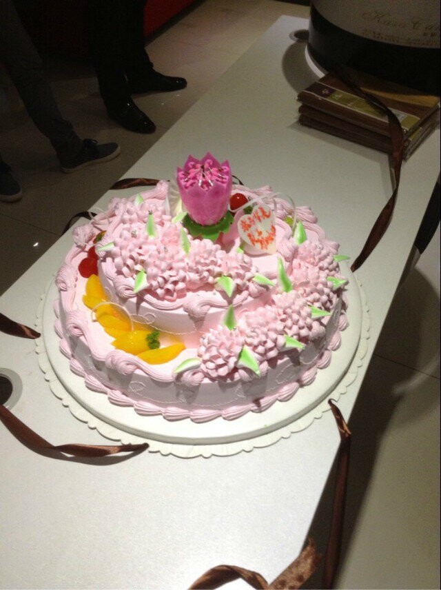 東方華美的日?！獑T工生日會
